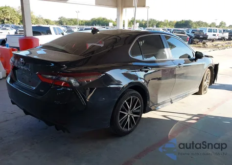 2023 Toyota Camry Se z USA, uszkodzony, nr VIN 4T1G11AK4PU734043